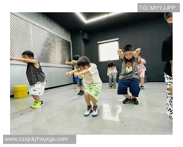 南京街舞队中路突破体系的战术创新与实践探索